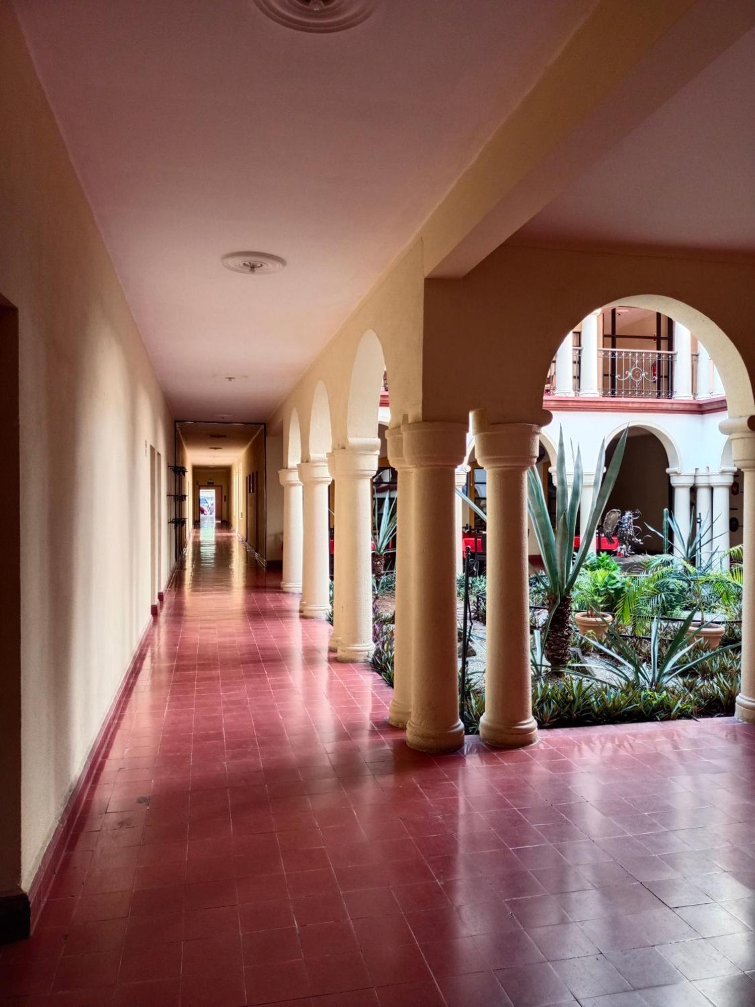 Hotel Los Monteros Ciudad Victoria Kültér fotó