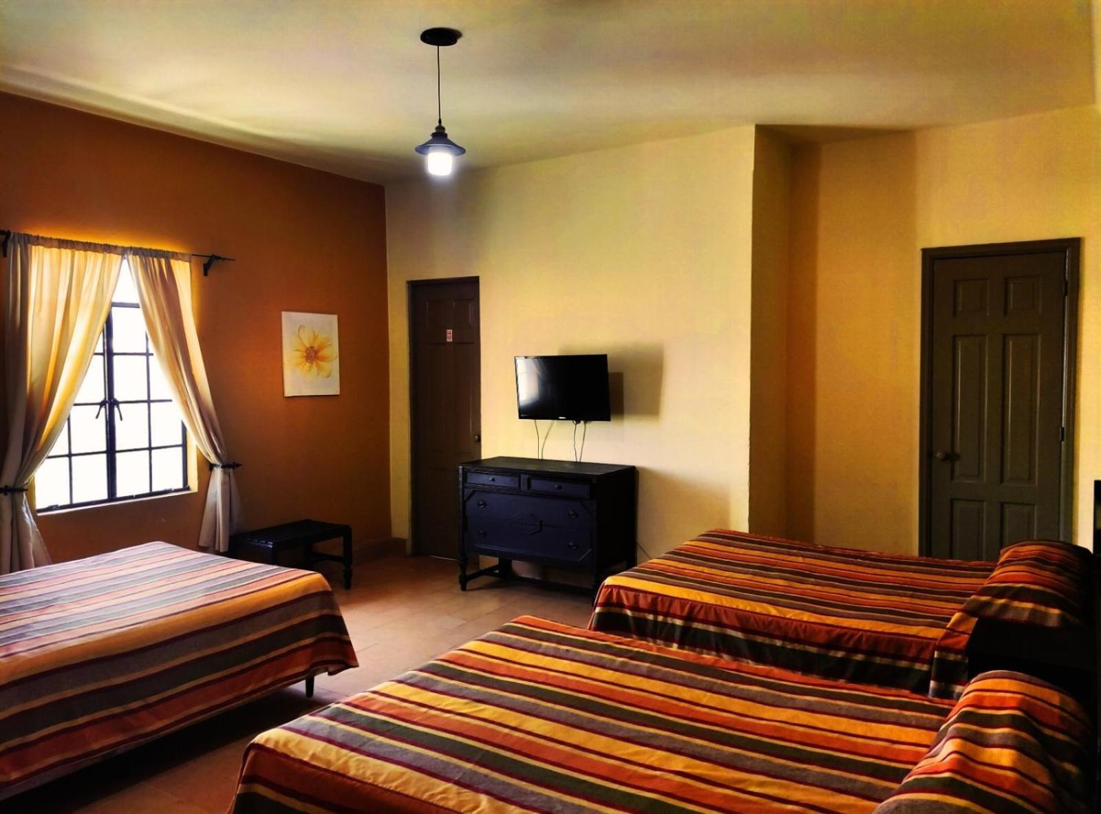 Hotel Los Monteros Ciudad Victoria Kültér fotó