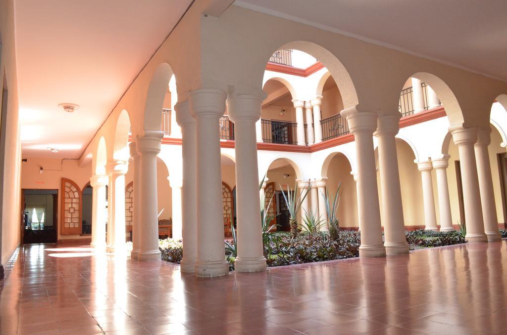 Hotel Los Monteros Ciudad Victoria Kültér fotó