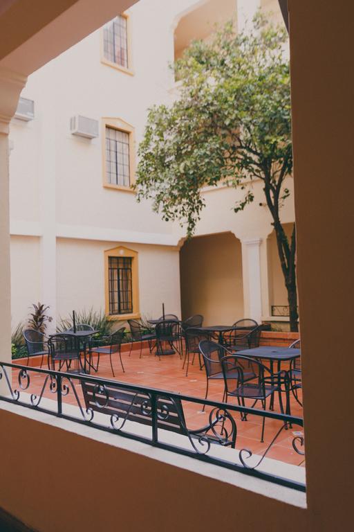 Hotel Los Monteros Ciudad Victoria Kültér fotó